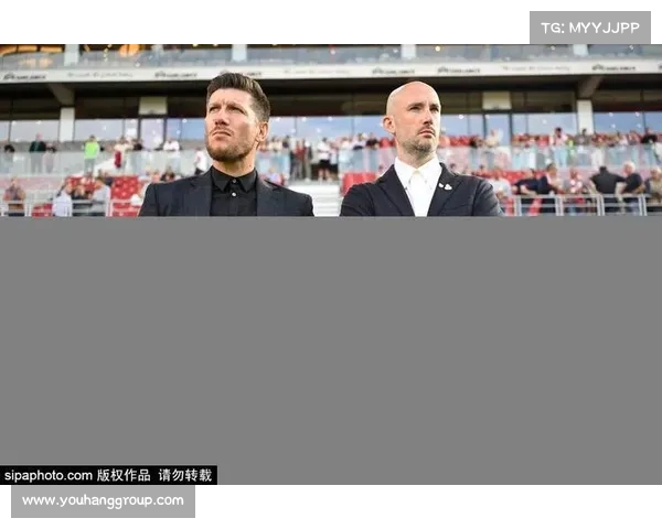 谢什科正式加盟曼联 已赴卡灵顿参与新球场揭幕仪式